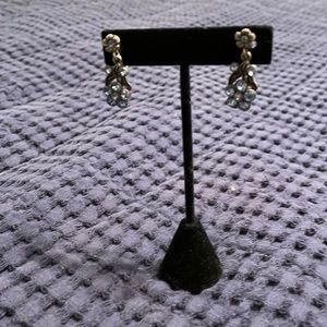 Clip earrings silver with light blue stones
